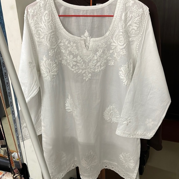 New Hand-embroidered Lucknowi chikankari kurti | 100%cotton - Picture 3 of 11